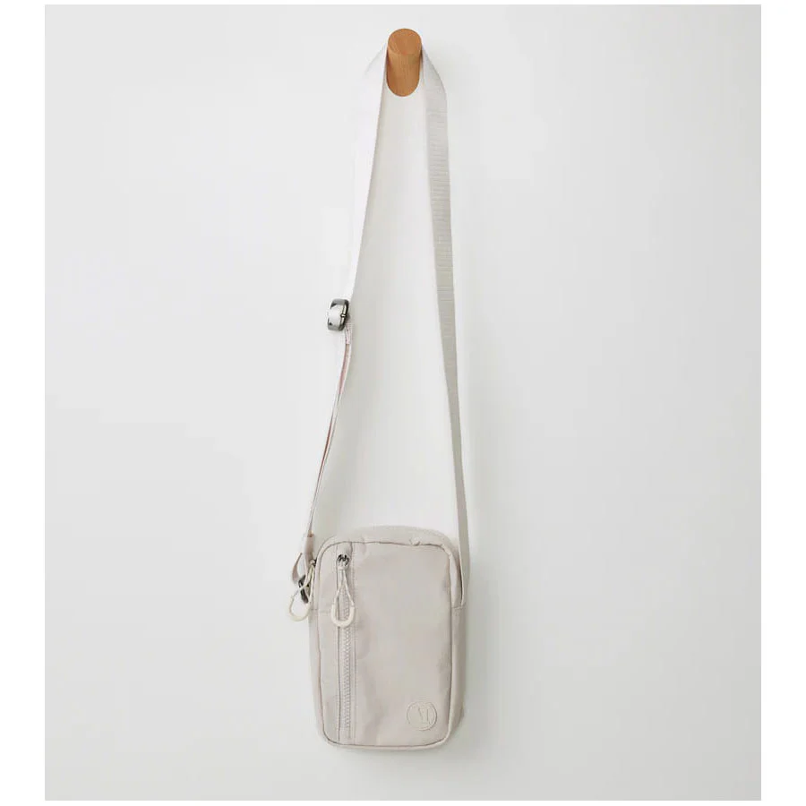 Vuori All Around Crossbody - Image 6