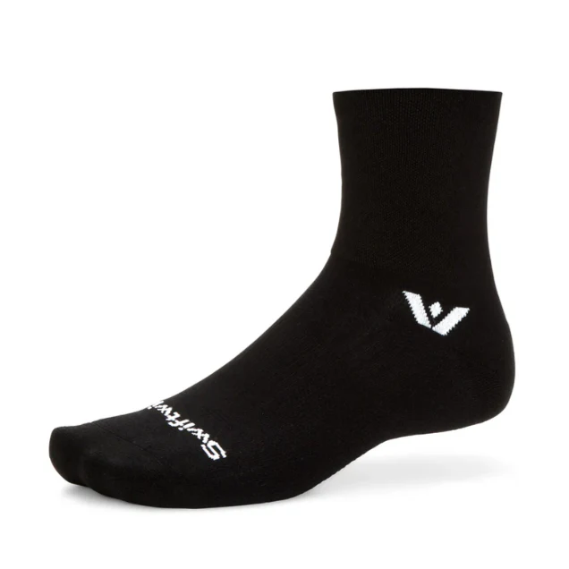 Swiftwick Aspire Quarter Crew High - Image 2