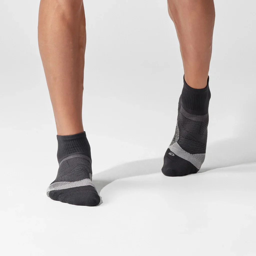 Feetures Elite Light Cushion Quarter Crew - Image 6