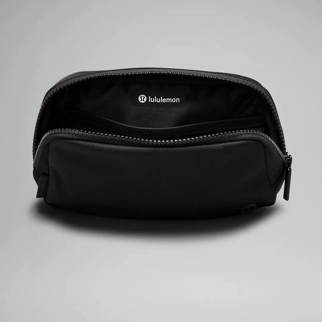 Lululemon Everywhere Belt Bag 1L - Image 2