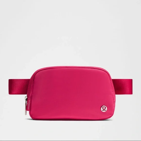 Lululemon Everywhere Belt Bag 1L - Image 8