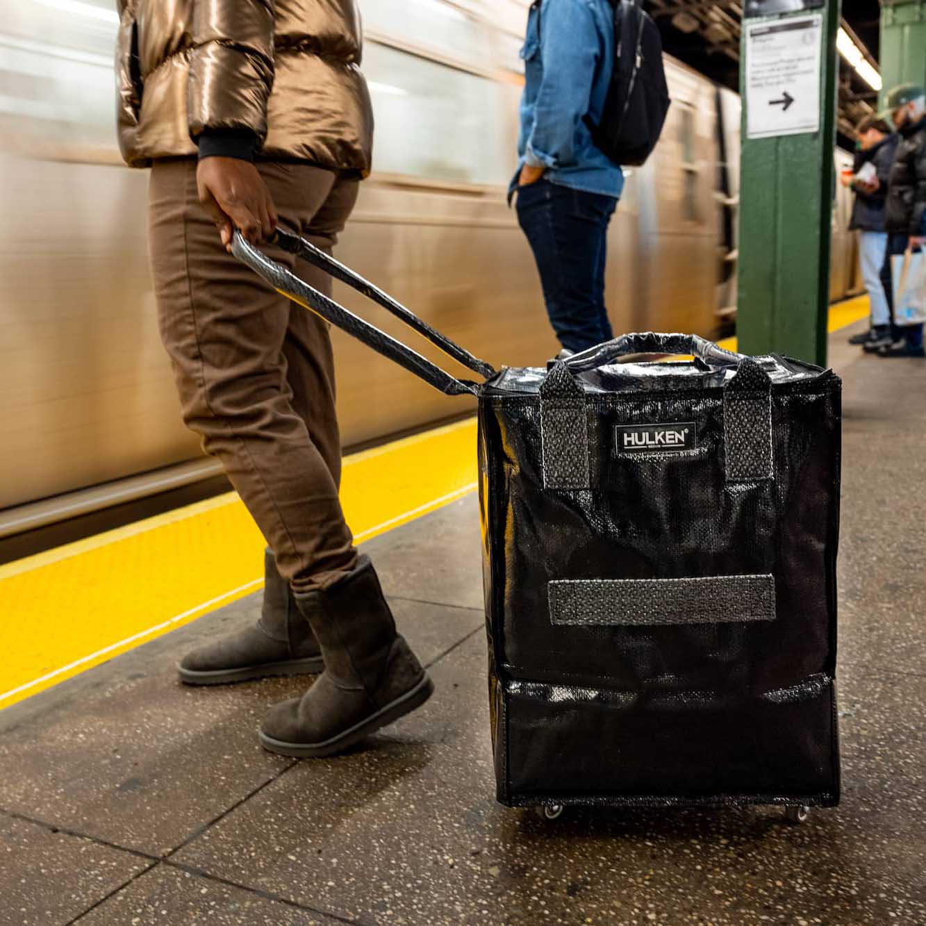 Hulken Rolling Bag - Image 5