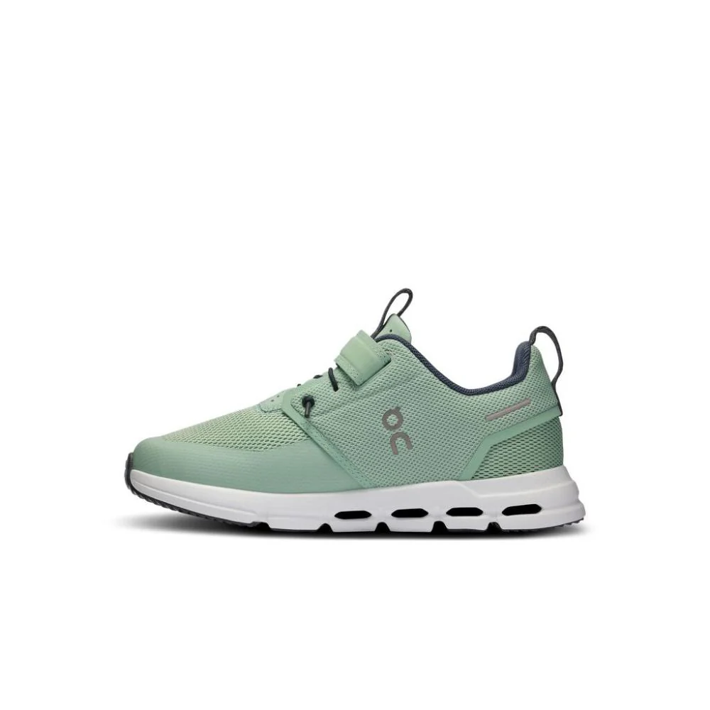 On Kids' Cloud Play 1 Shoes - Image 11