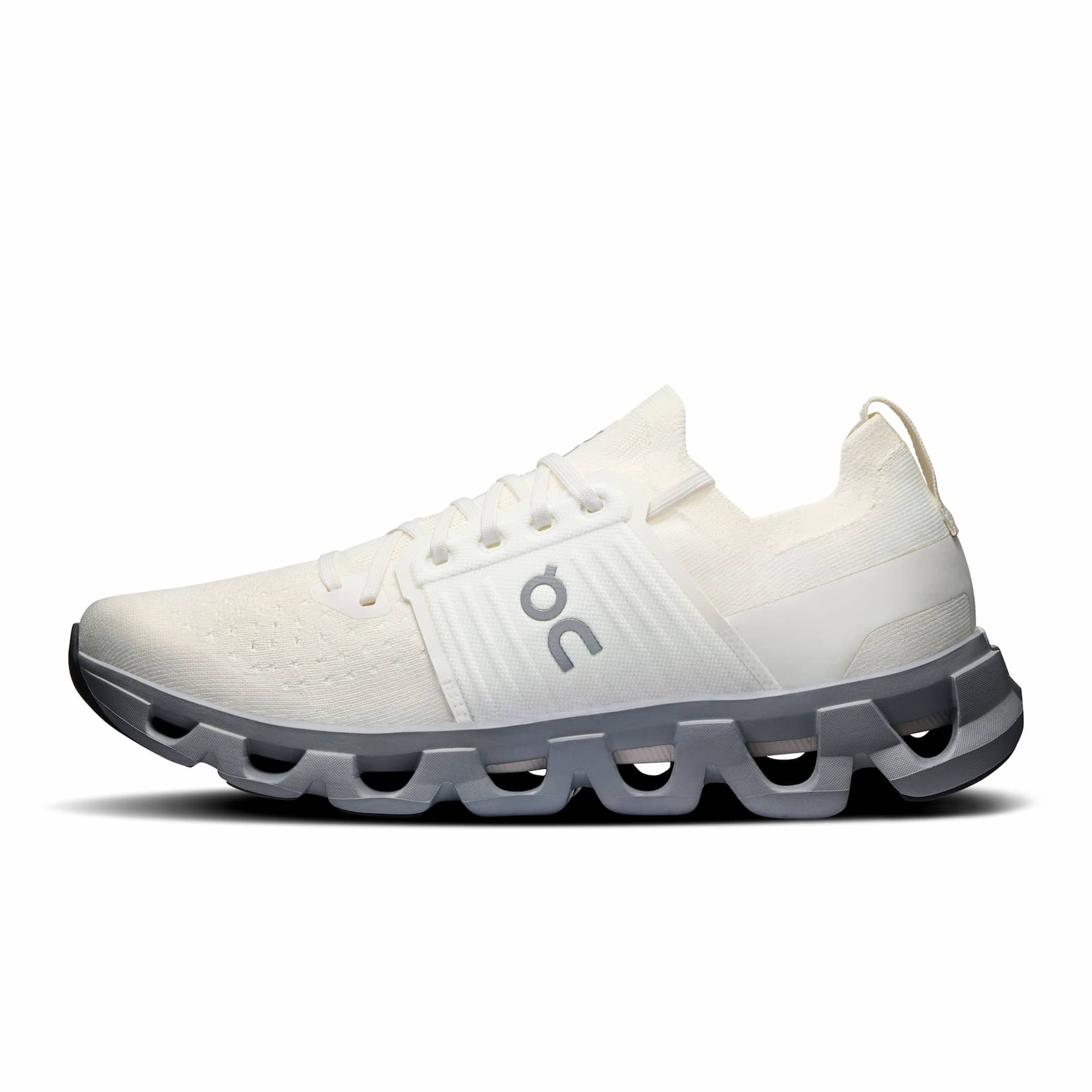 On Men's Cloudswift 4 Running Shoes - Image 8