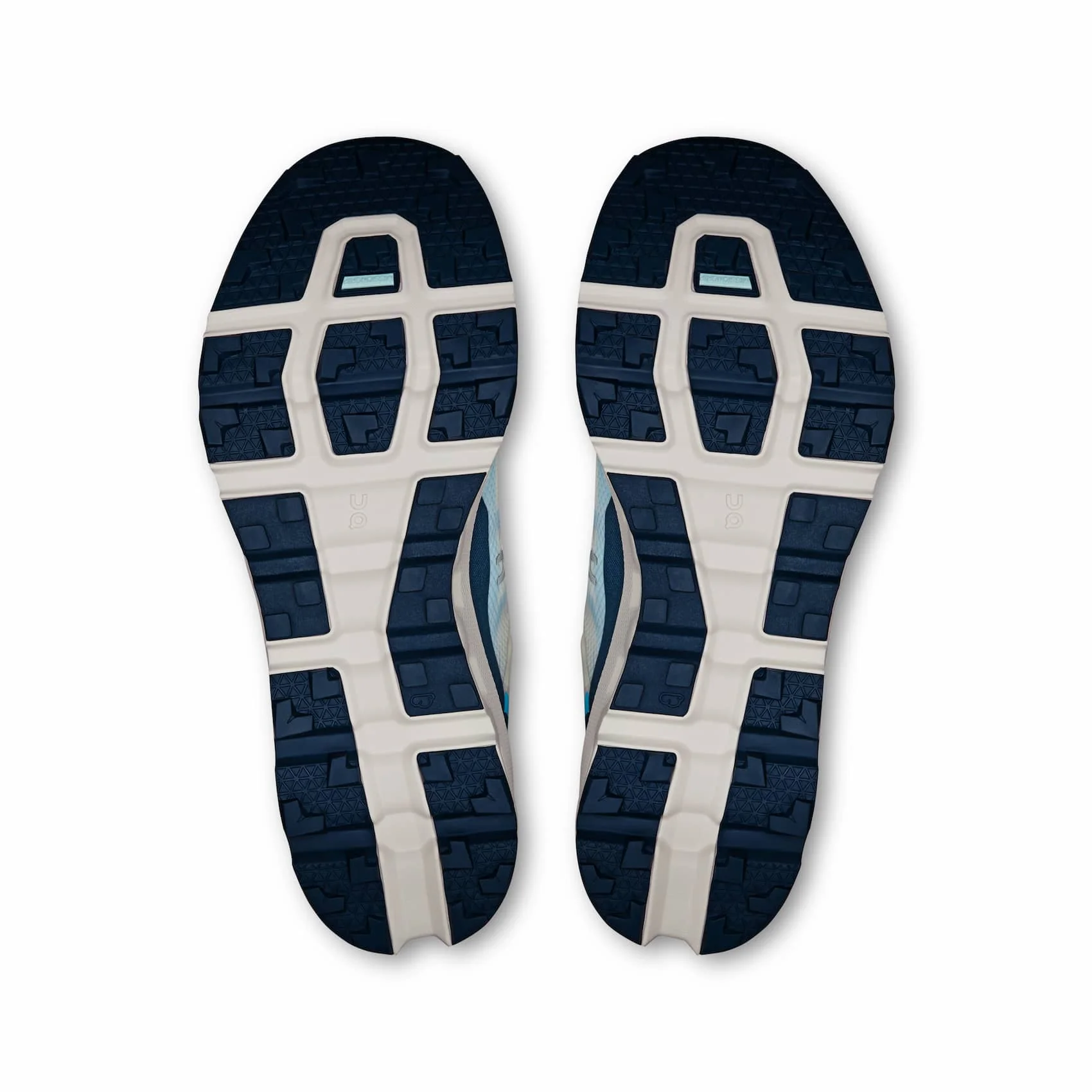 On Men's Cloudvista 2 Trail Running Shoes - Image 13