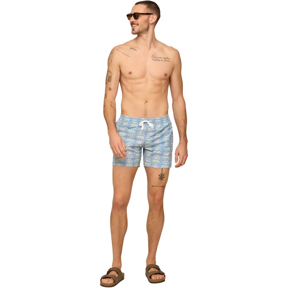 Chubbies Men's Easygoers LIned Swim Trunks - 5.5" inseam - Image 9