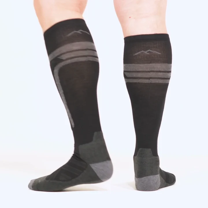 Darn Tough Socks Men's Edge Over The Calf Midweight Ski/Snowboarding Sock - Image 3