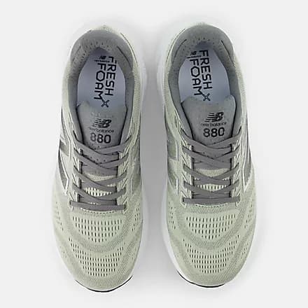 New Balance Men's Fresh Foam X 880V15 - Image 11