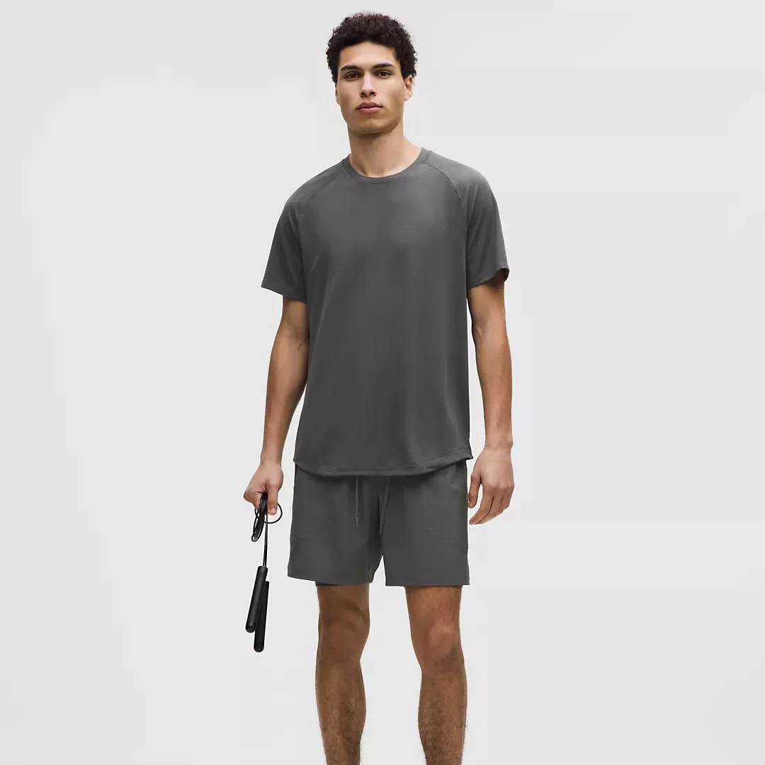 Lululemon Men's License To Train Shirt Sleeve