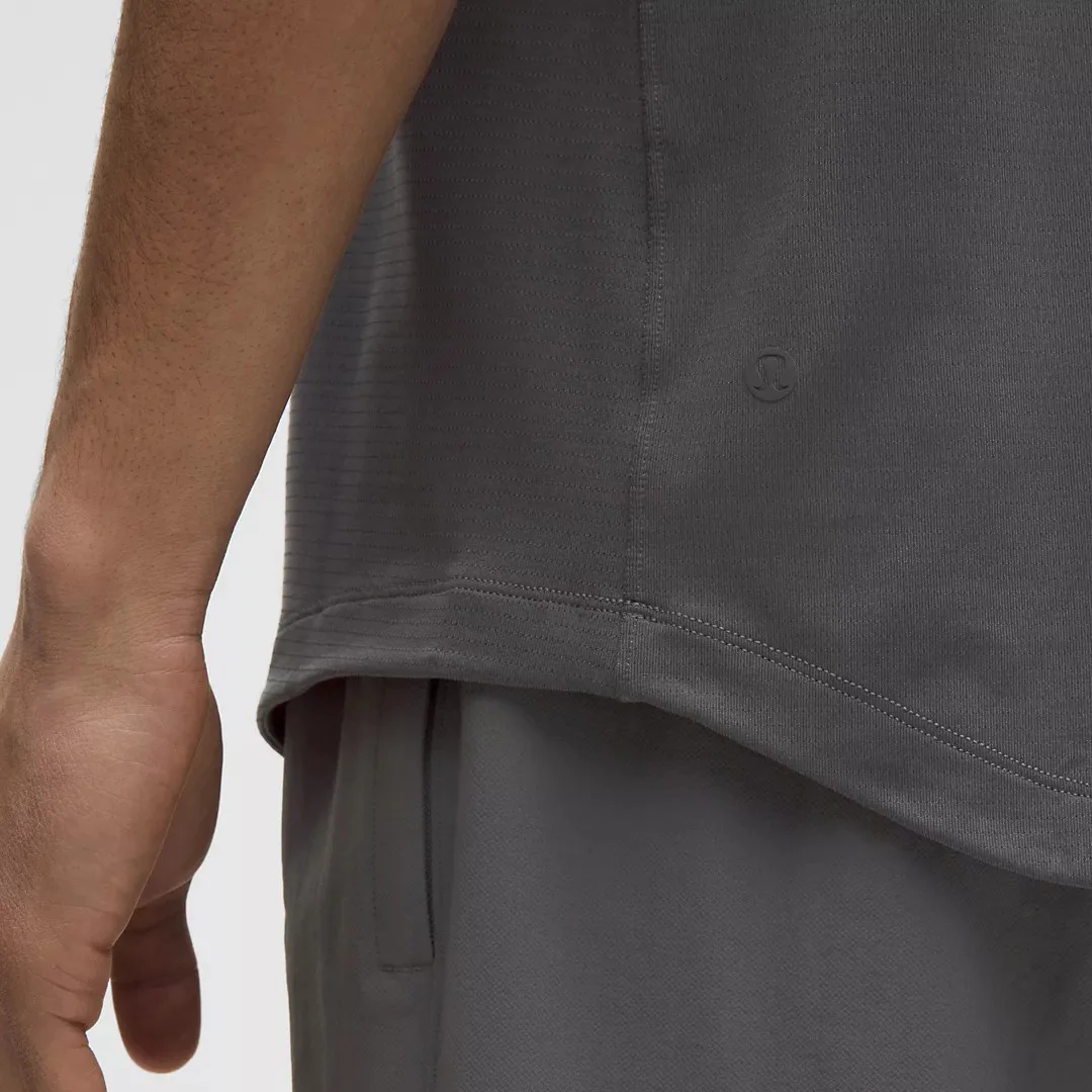 Lululemon Men's License To Train Shirt Sleeve - Image 5