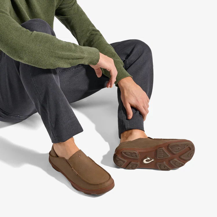 OluKai Men's Moloā Slip On - Image 9