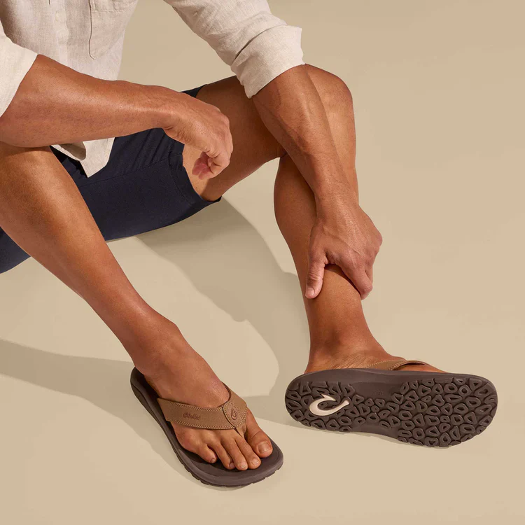 OluKai Men's Ohana Beach Sandals - Image 14