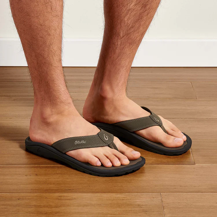 OluKai Men's Ohana Beach Sandals - Image 22