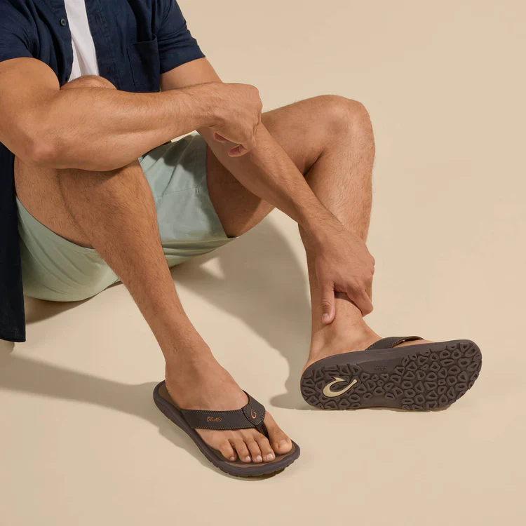 OluKai Men's Ohana Beach Sandals - Image 3