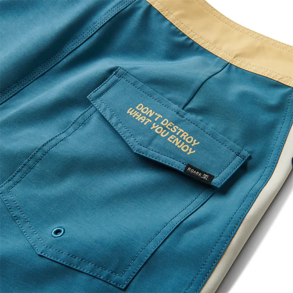 Roark Men's Passage Side Panel Boardshort - 16" Outseam - Image 4