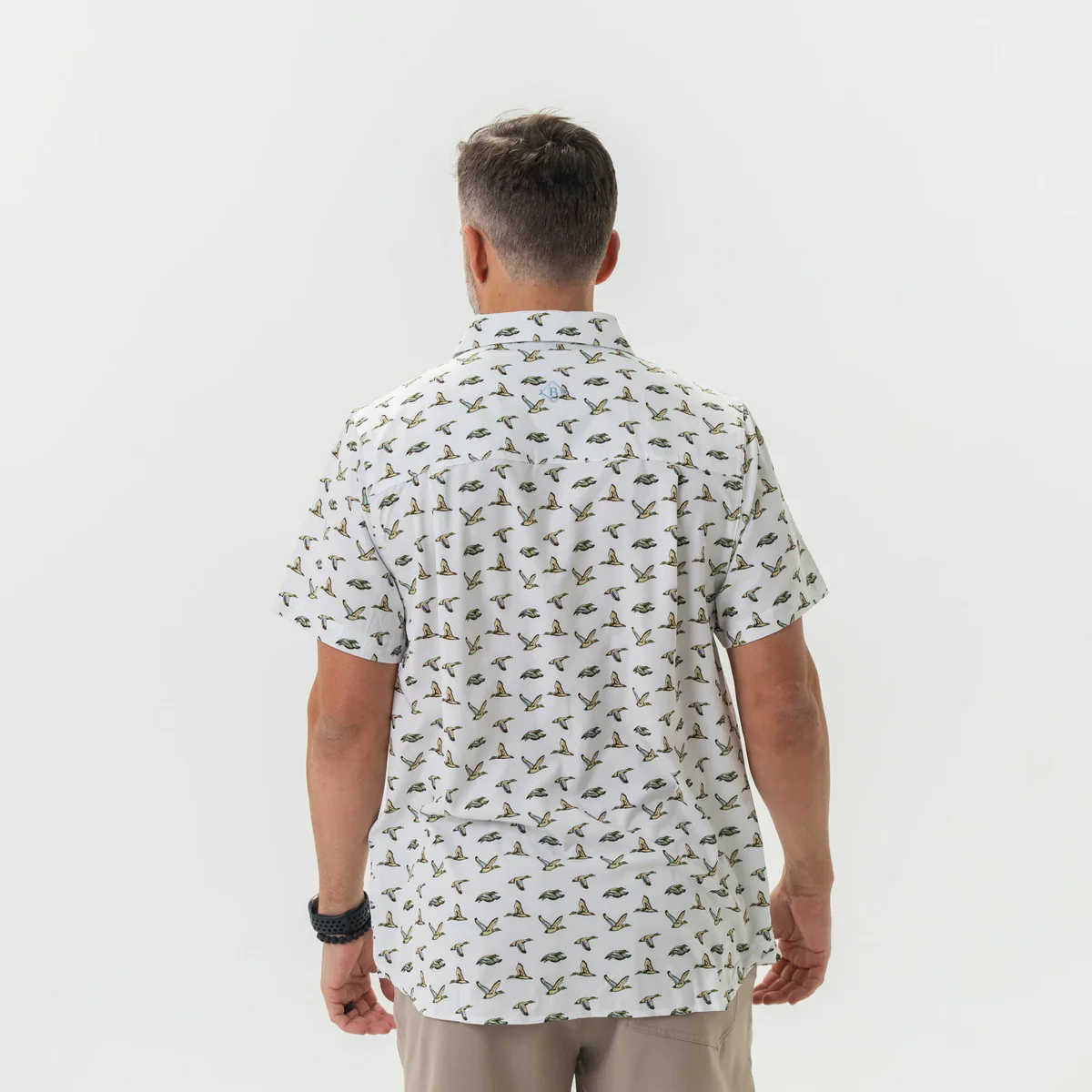 Burlebo's Men's Performance Short Sleeve Button Up Shirt - Image 3
