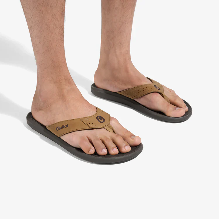 OluKai Men's Pili Sandal - Image 9