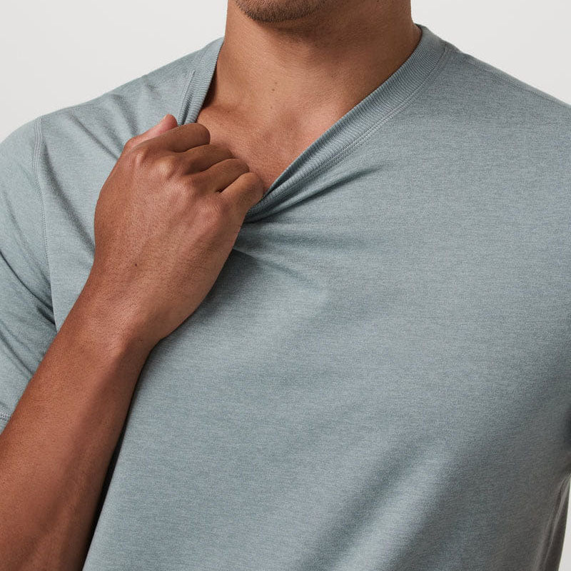 Vuori Men's Ponto Performance Short Sleeve Tee - Image 11