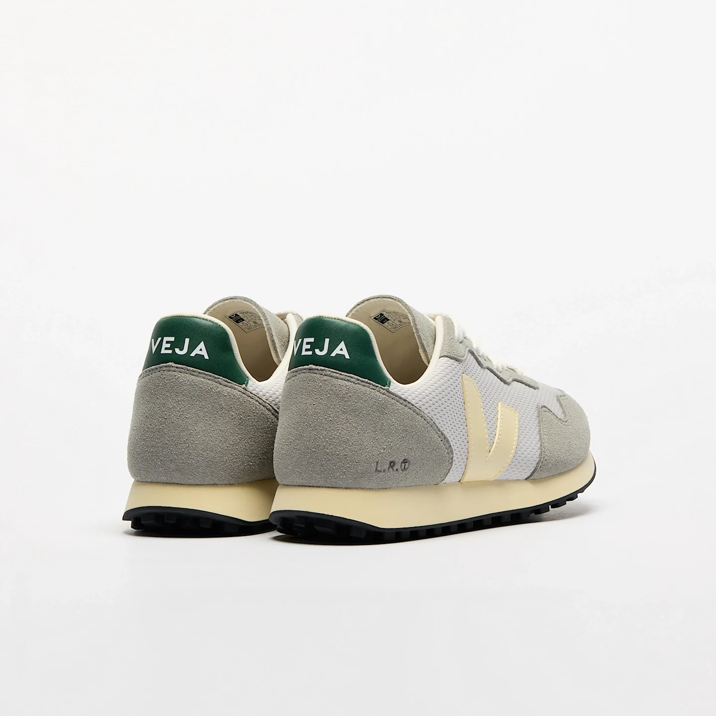 Veja Men's SDU Alveomesh Sneakers - Image 7