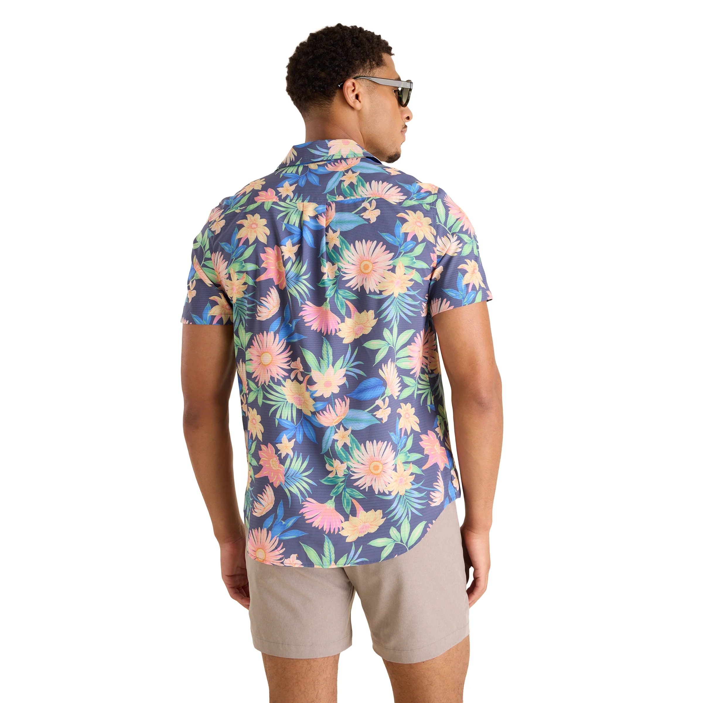 Chubbies Men's Big Bloomer Breezetech Button Up - Image 5
