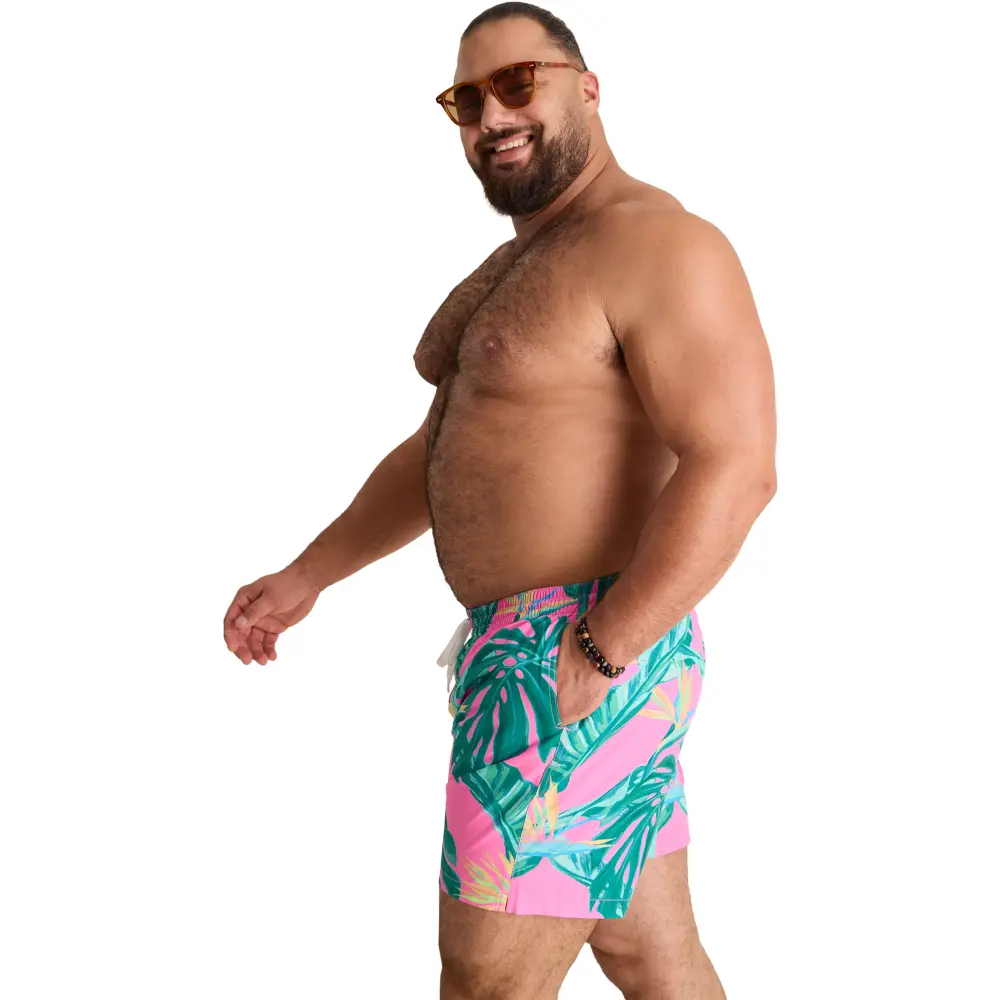 Chubbies Men's The Birds of Paradise Swim Trunks - 5.5" inseam - Image 4