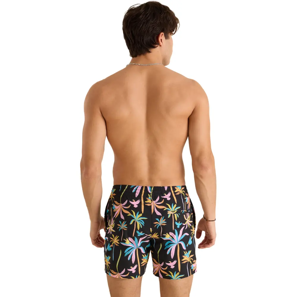 Chubbies Men's The Black Light Night 5.5" inseam - Image 7
