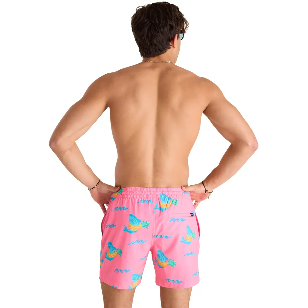 Chubbies Men's The Pineapple Floaters 5.5" inseam - Image 3