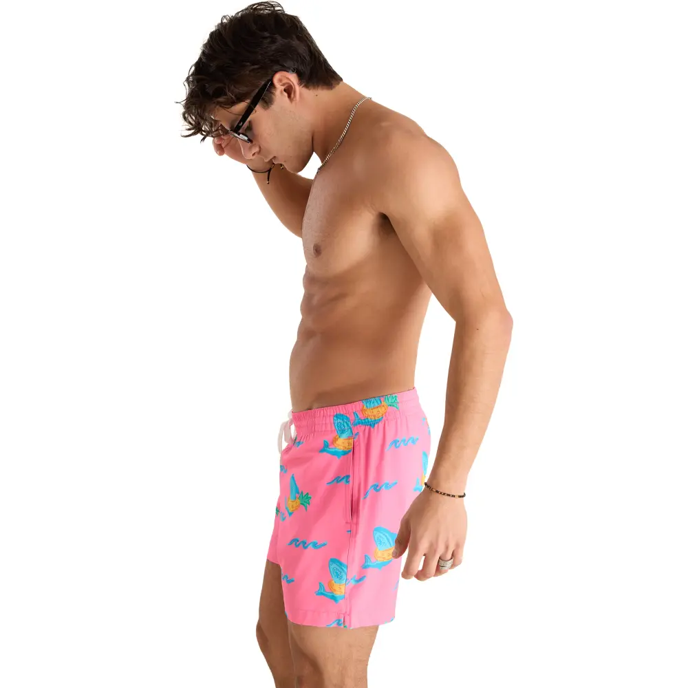 Chubbies Men's The Pineapple Floaters 5.5" inseam - Image 4