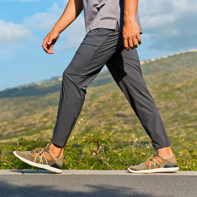 OluKai Men's Mio Lī Sneaker - Image 38