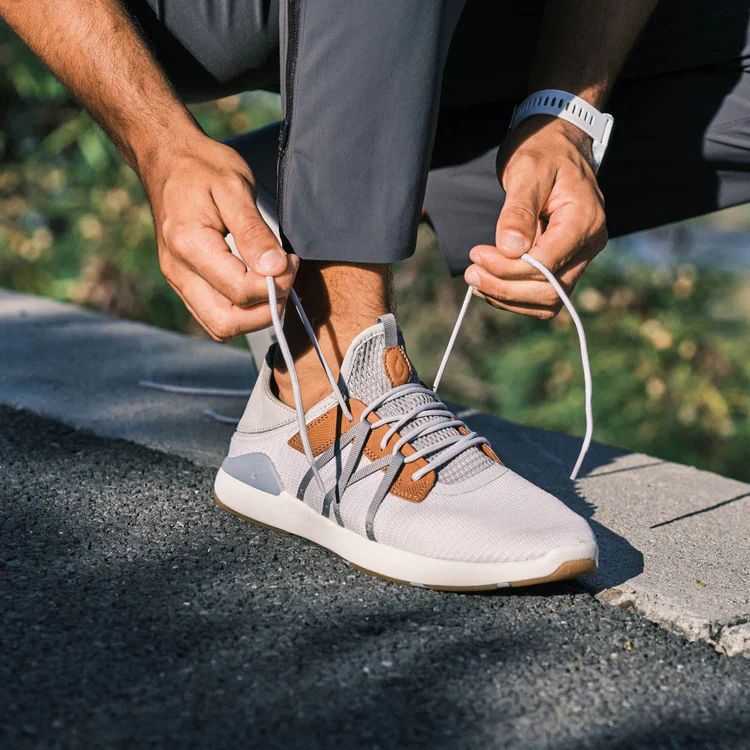 OluKai Men's Mio Lī Sneaker - Image 4