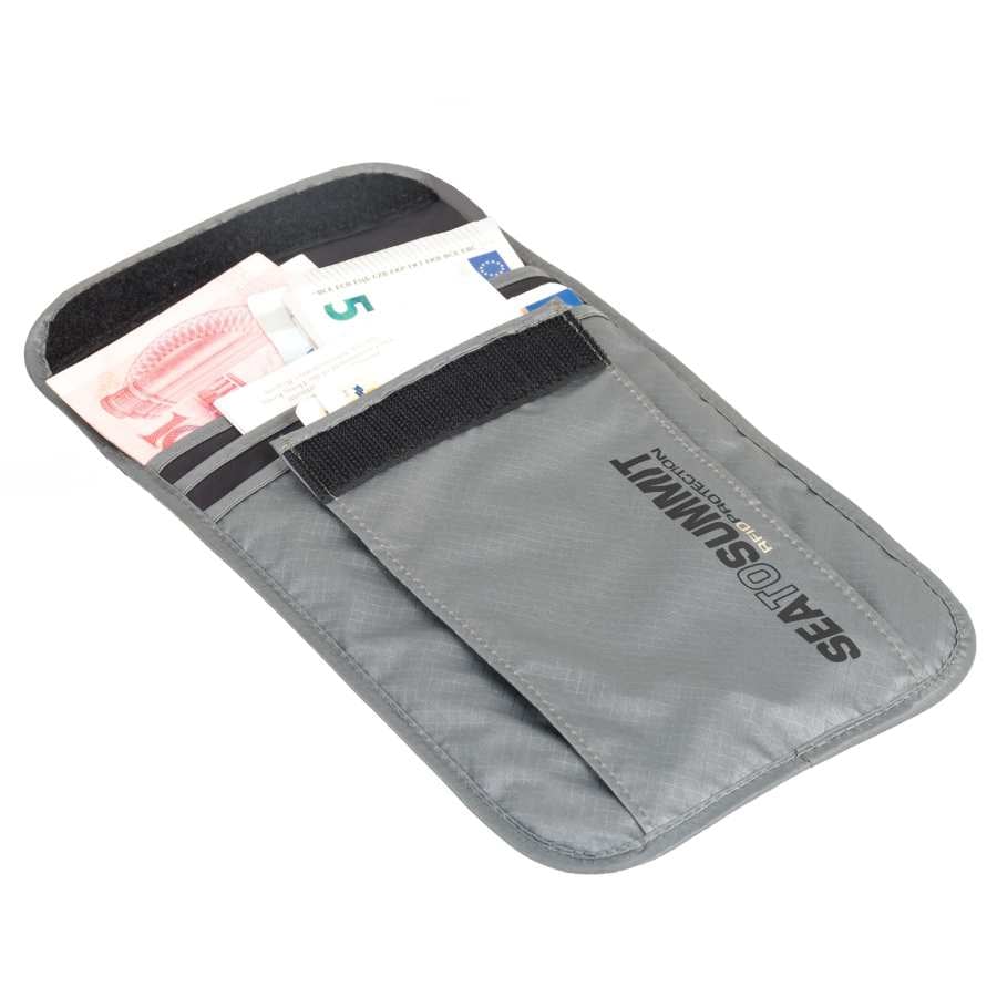 Travelling Light Neck Pouch RFID - Image 2