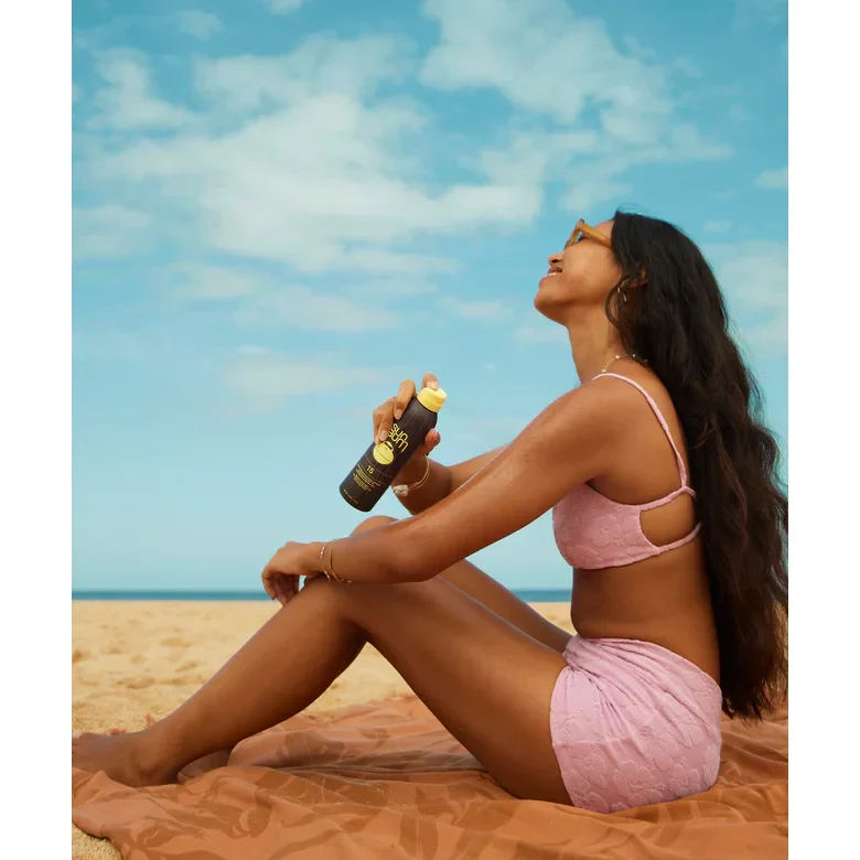 Sun Bum SPF 15 Sunscreen Spray - Image 2