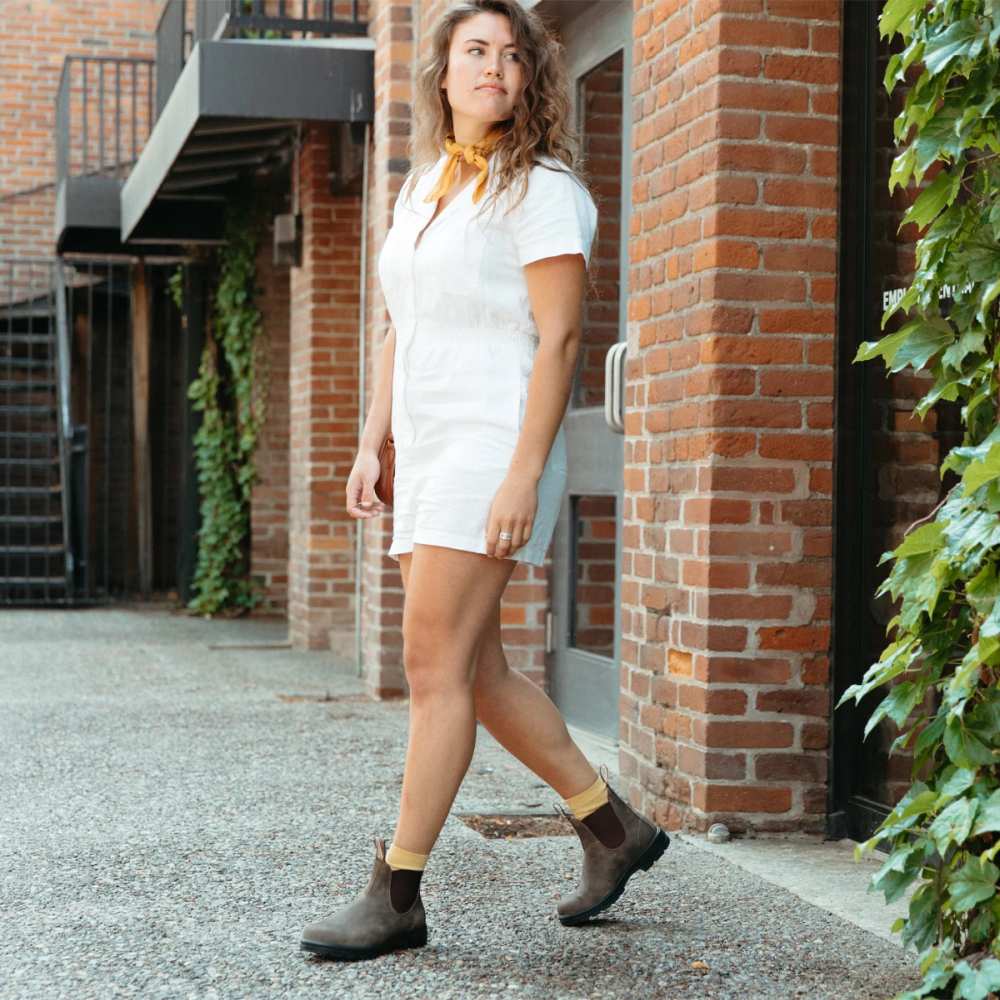 Blundstone Women's #585 Rustic Brown Premium Leather Boots - Image 3
