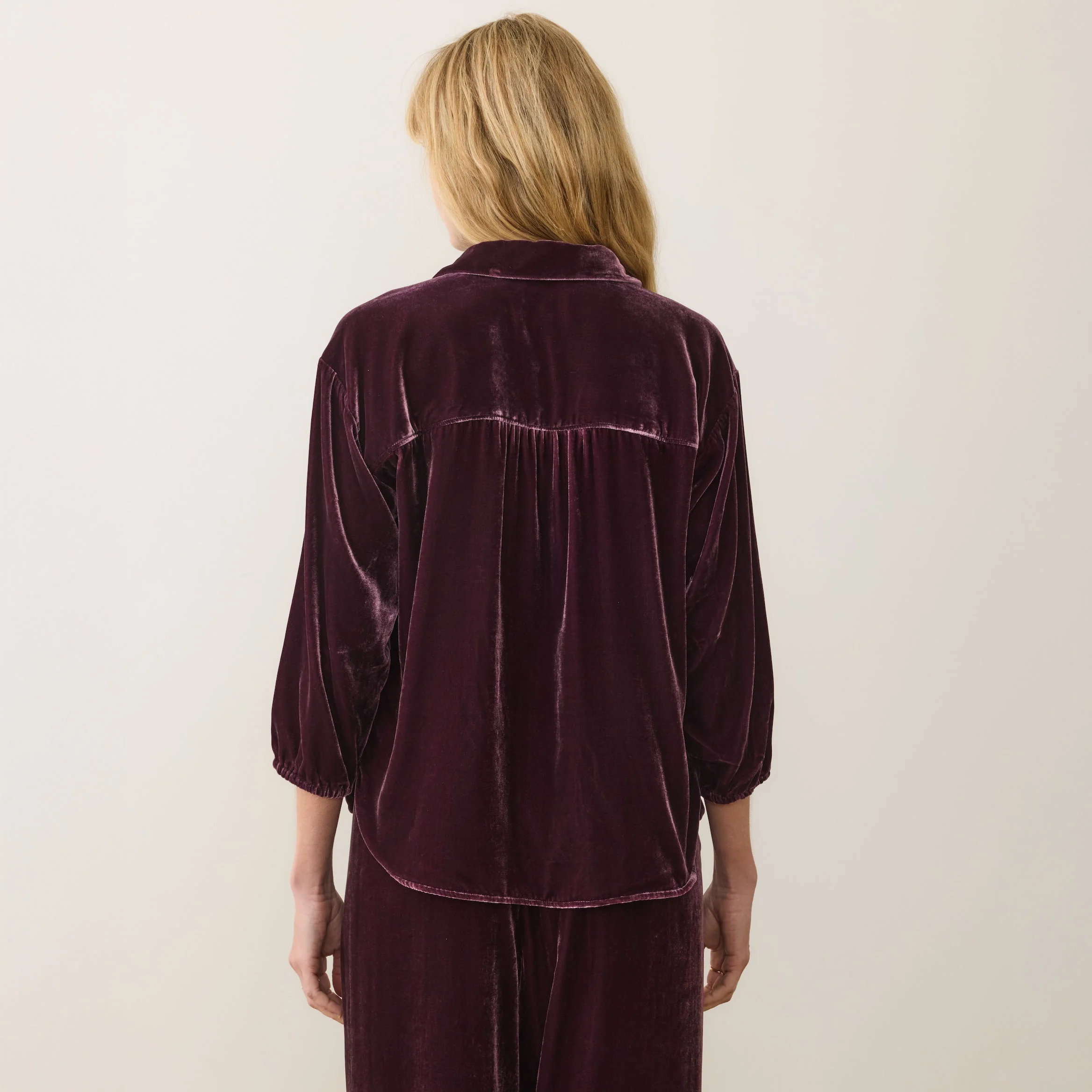 Marine Layer Women's Bella Velvet Oversized Shirt - Image 3