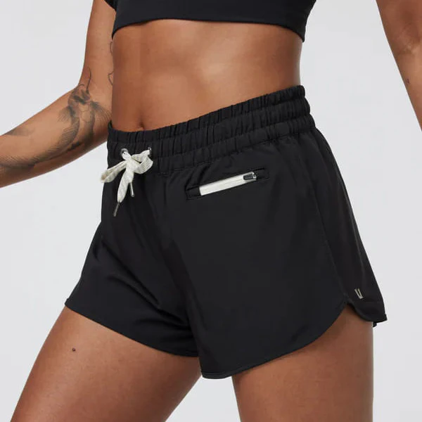 Vuori Women's Clementine Shorts 2.0 - Image 3