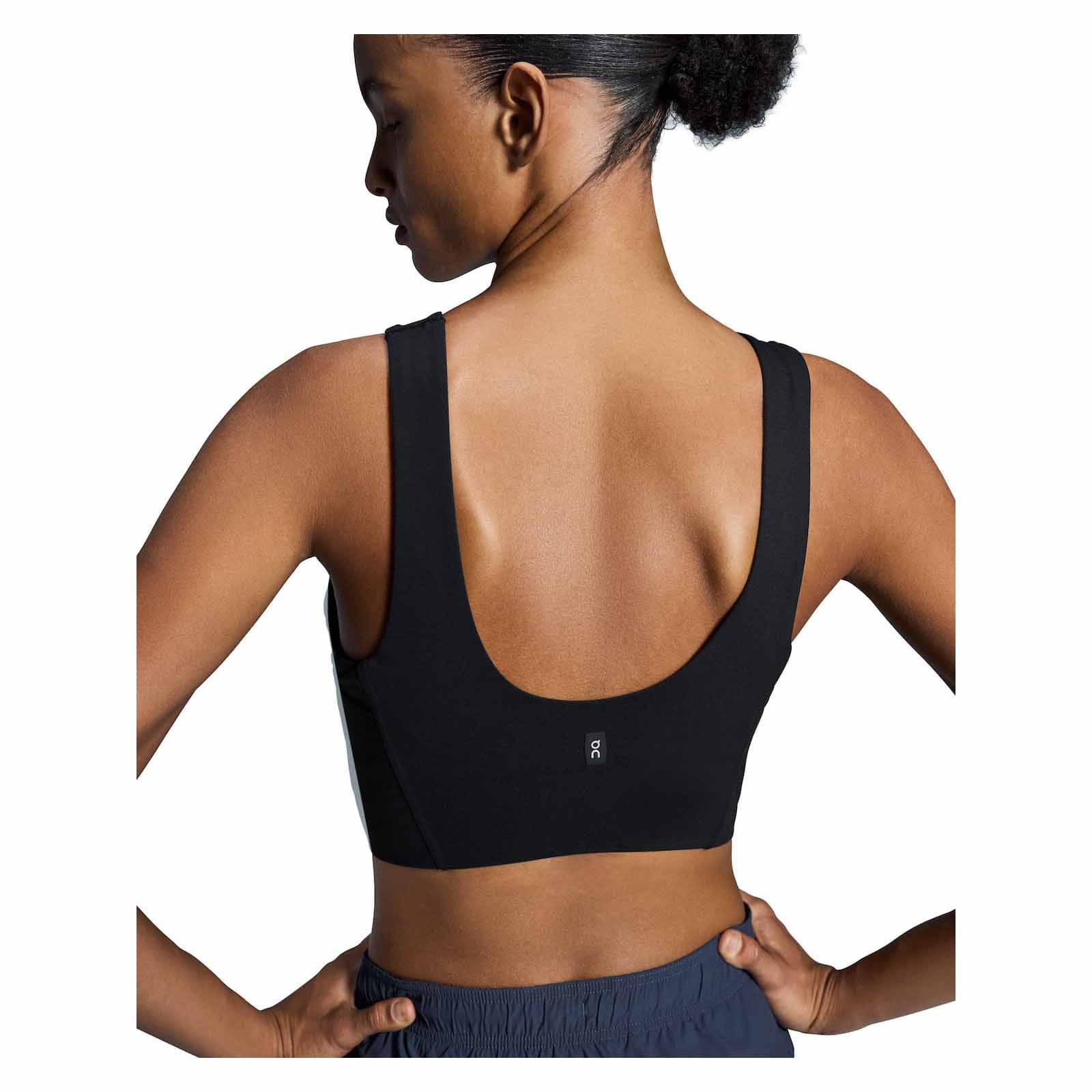 On Women's Core 2-in-1 Crop Top - Image 4