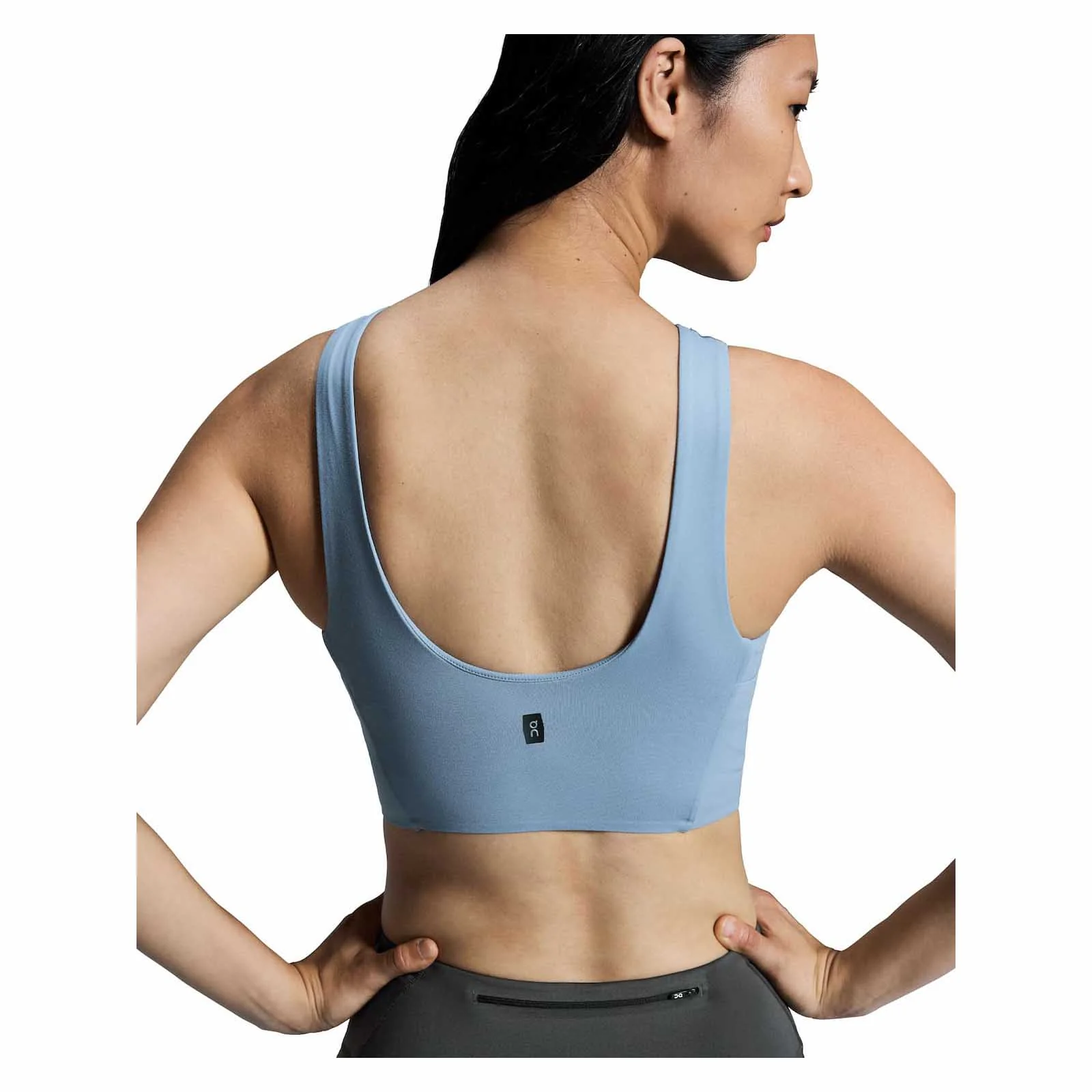 On Women's Core 2-in-1 Crop Top - Image 8
