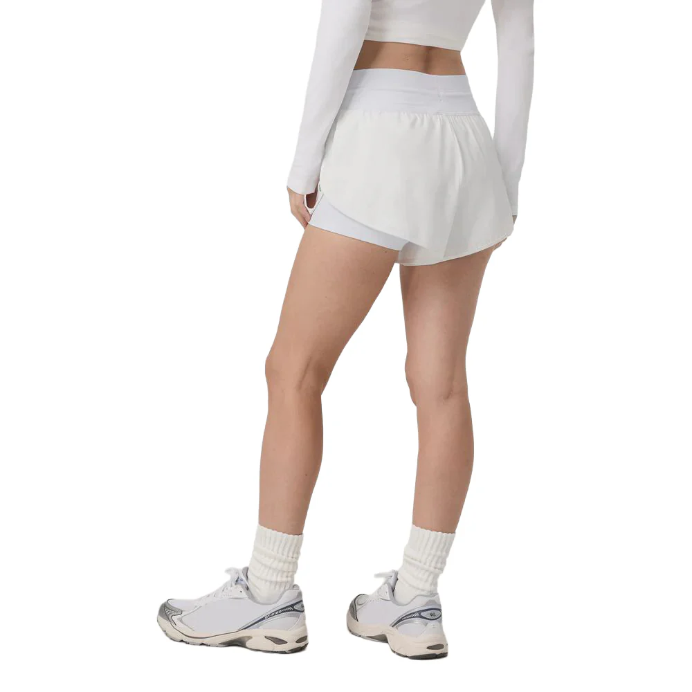 Vuori Women's Daily Speed Shorts - 2.5" - Image 12