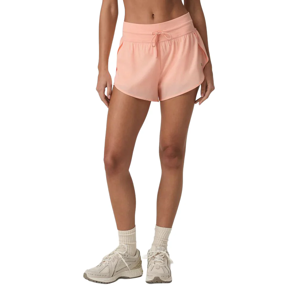 Vuori Women's Daily Speed Shorts - 2.5" - Image 16