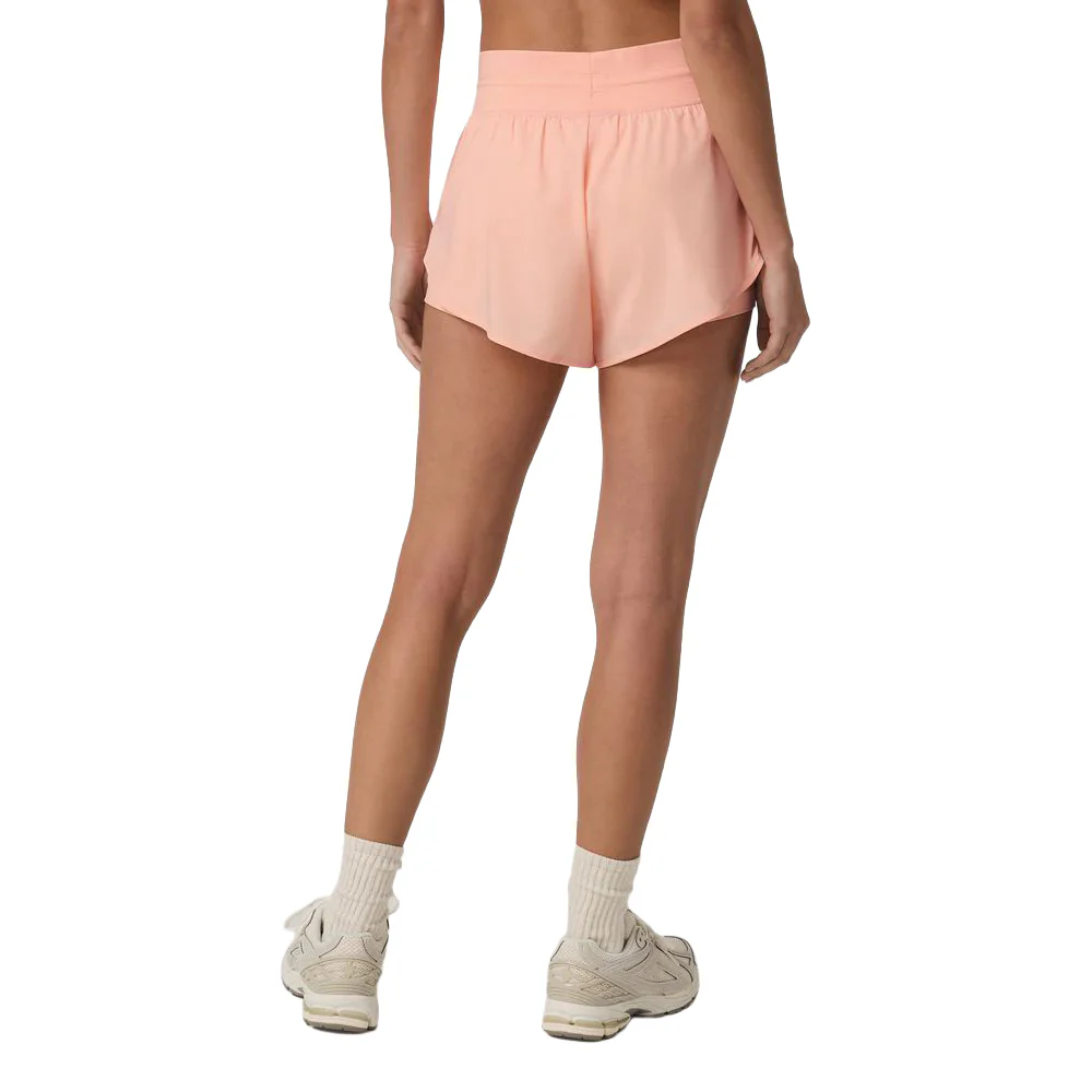 Vuori Women's Daily Speed Shorts - 2.5" - Image 18