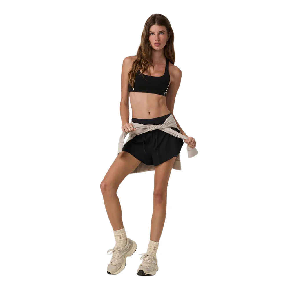 Vuori Women's Daily Speed Shorts - 2.5" - Image 9