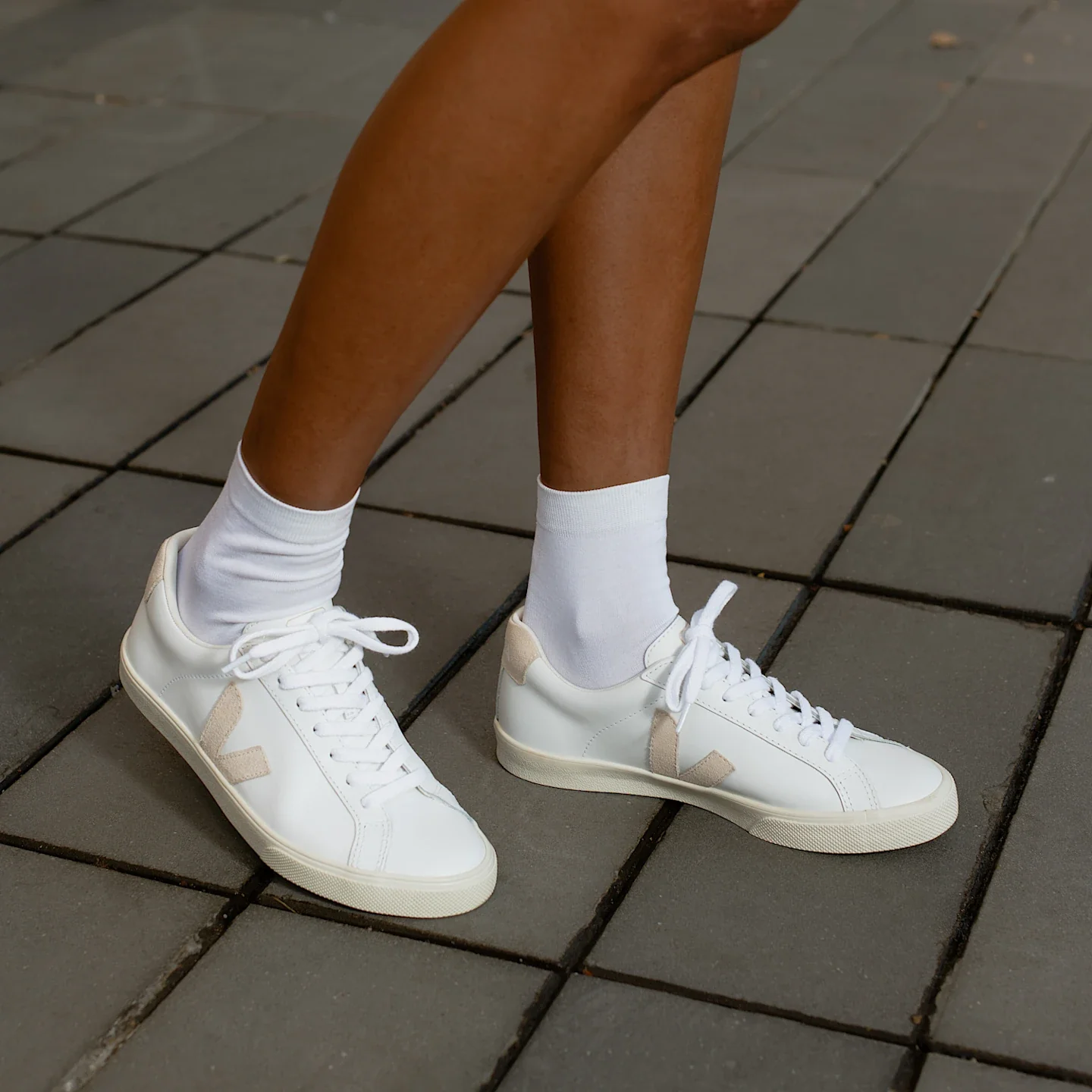 Veja Women's Esplar Leather Sneakers - Image 10