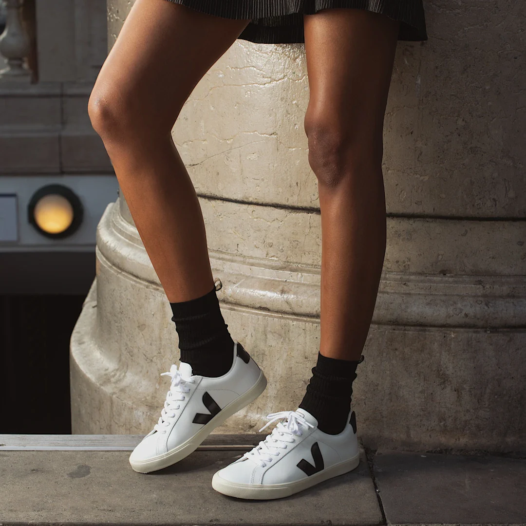 Veja Women's Esplar Leather Sneakers - Image 14
