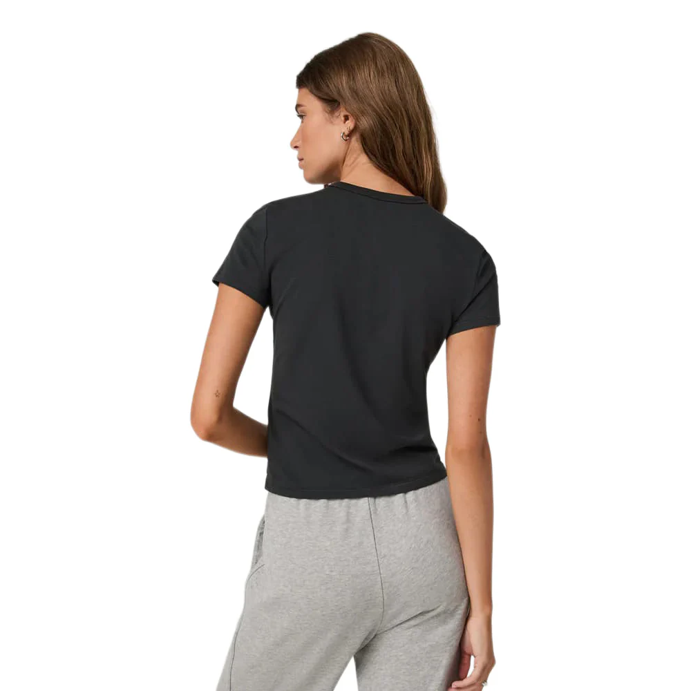 Vuori Women's Feather Classic Short Sleeve Tee - Image 7