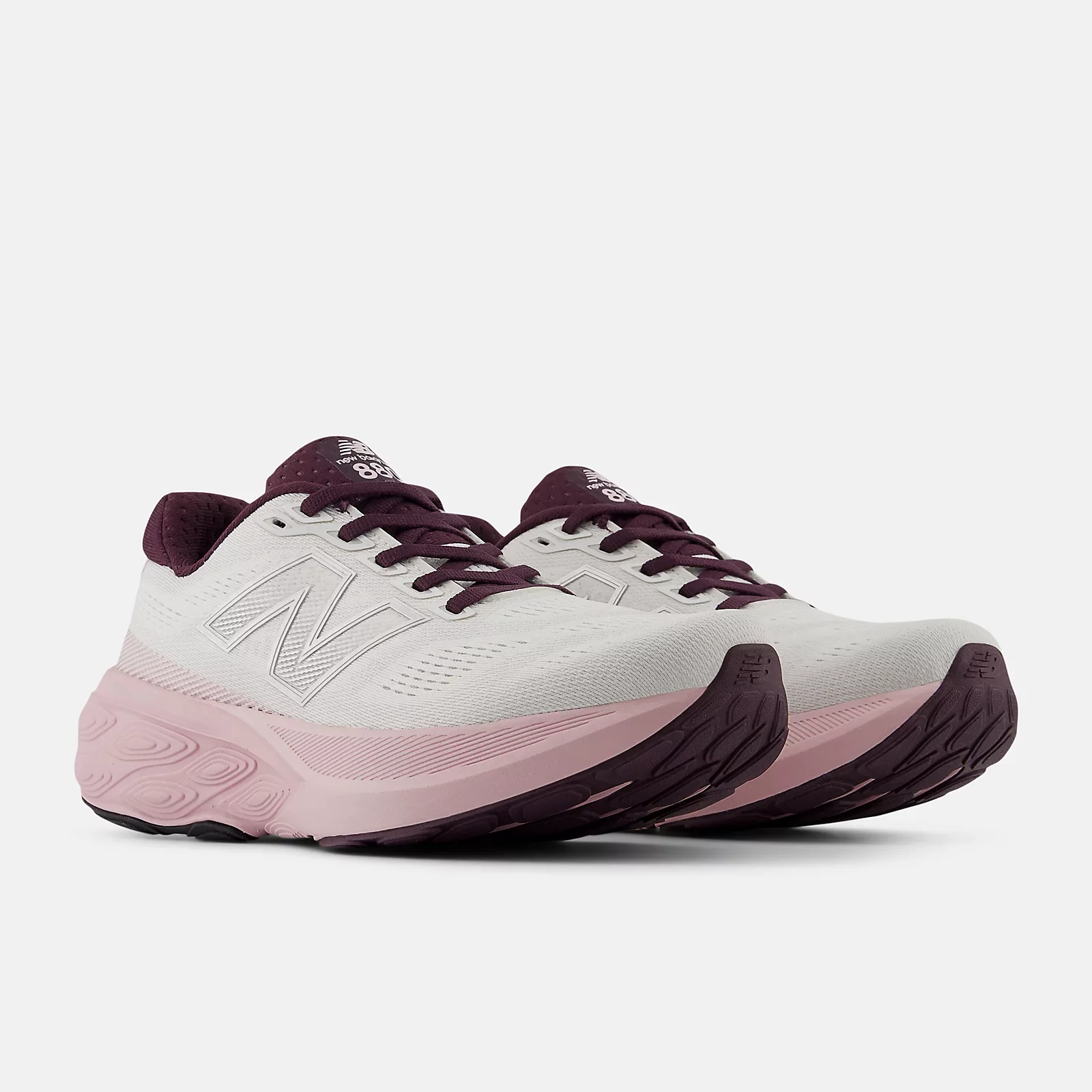 New Balance Women's Fresh Foam X 880V15 - Image 8