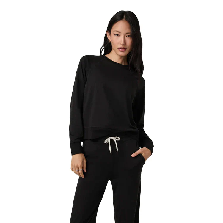 Vuori Women's Long Sleeve Halo Crew - Image 2