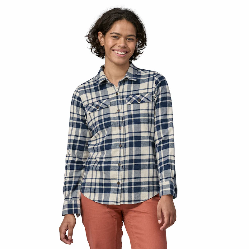 Patagonia Women's Long-Sleeved Organic Cotton Midweight Fjord Flannel Shirt - Image 6