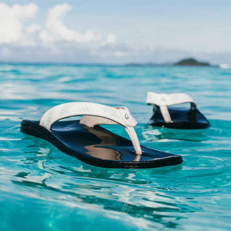 OluKai Women's Ohana Sandals - Image 25
