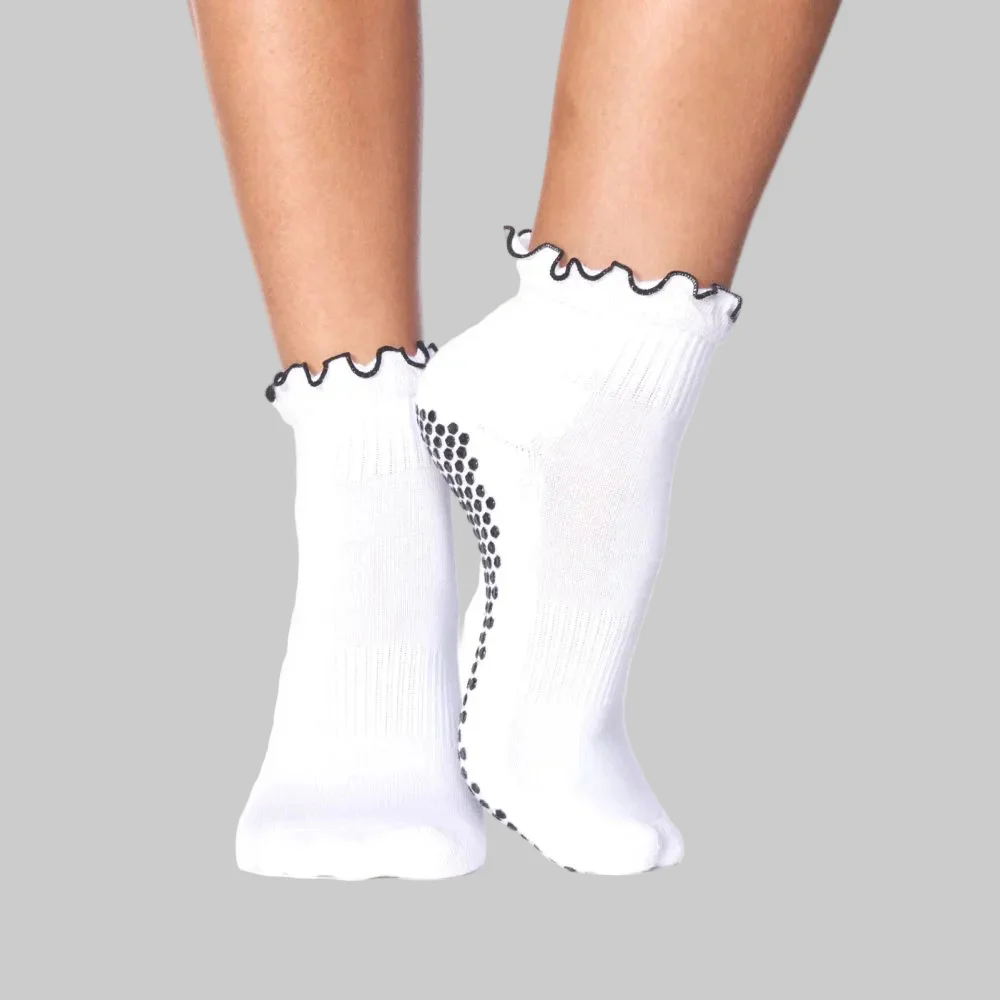 Lucky Honey Women's Ruffle Grip Sock for Pilates - Image 3