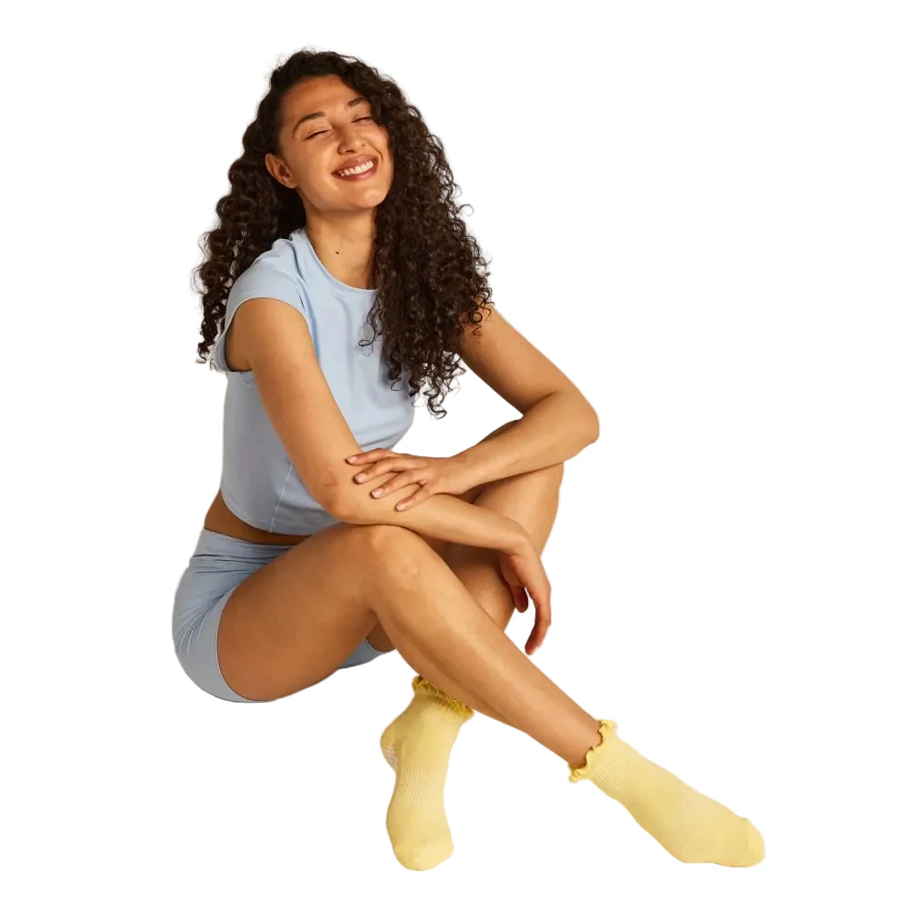 Lucky Honey Women's Ruffle Grip Sock for Pilates - Image 4